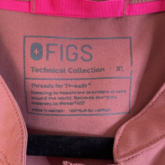 Figs Rafaela cap sleeve scrub top blue XL EUC - Picture 2 of 5